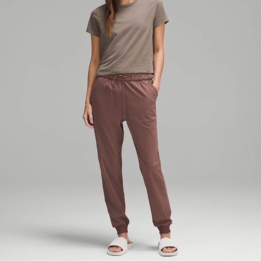 NWT Lululemon Stretch High Rise Jogger Full Length Dark Oxide Women’s Size 4